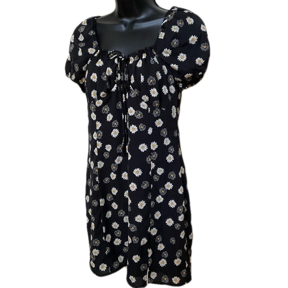 BP Ditsy Floral Tie Front Minidress | Size Medium | Black | NWOT - Picture 4 of 5